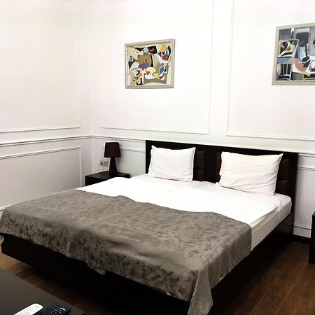 Boutique Living Hotel Yerevan Exterior photo