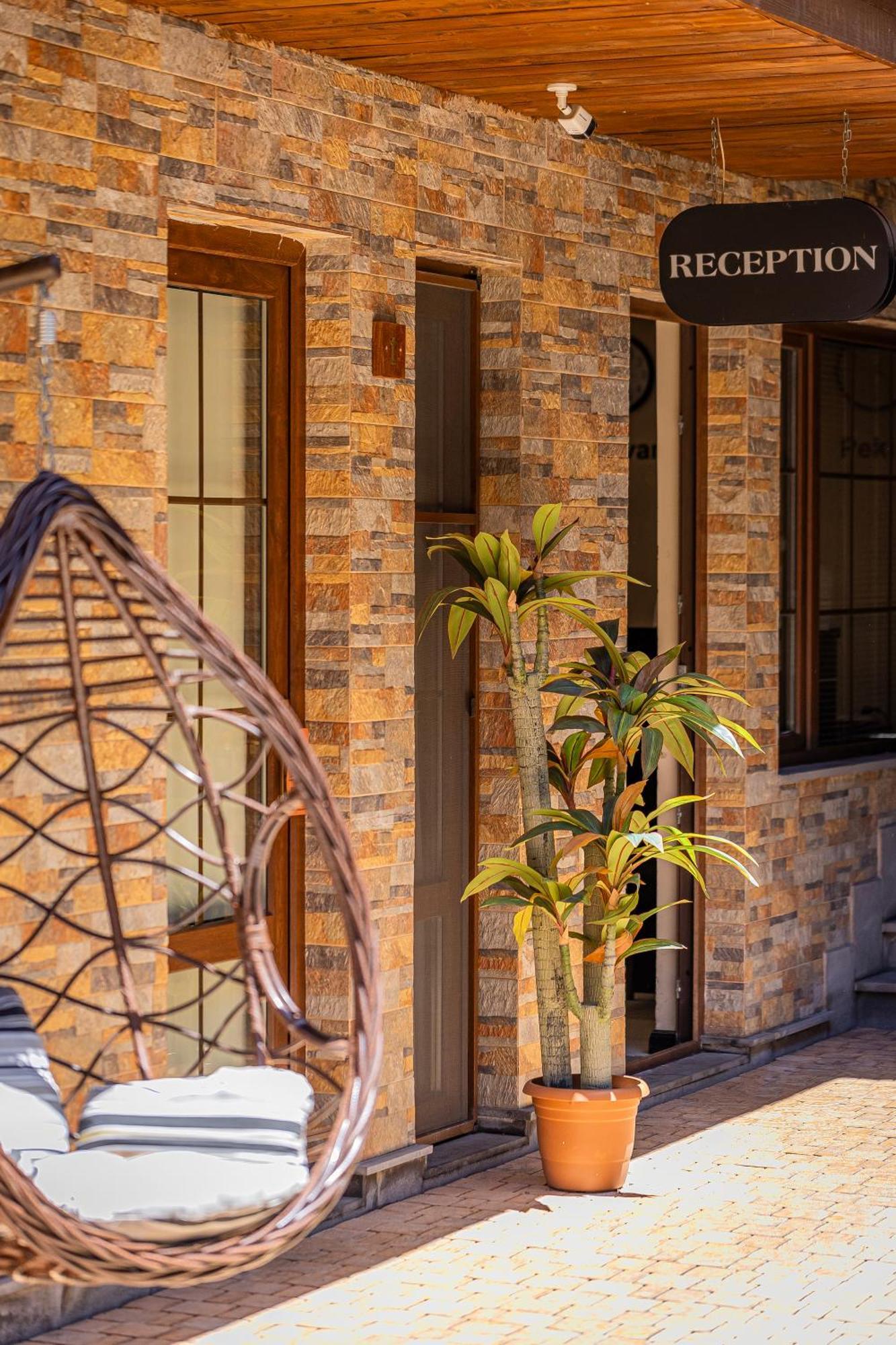 Boutique Living Hotel Yerevan Exterior photo